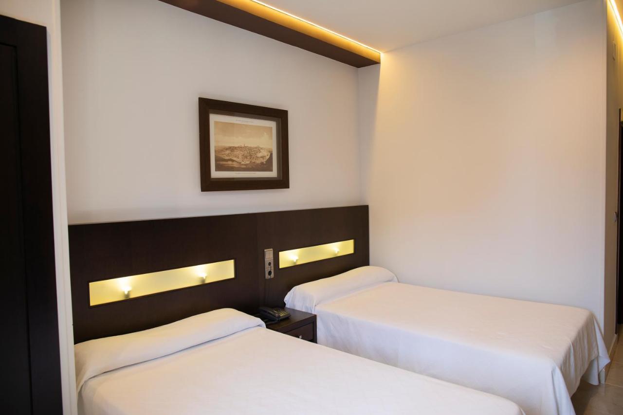Hotel El Meson Torrijos Eksteriør billede