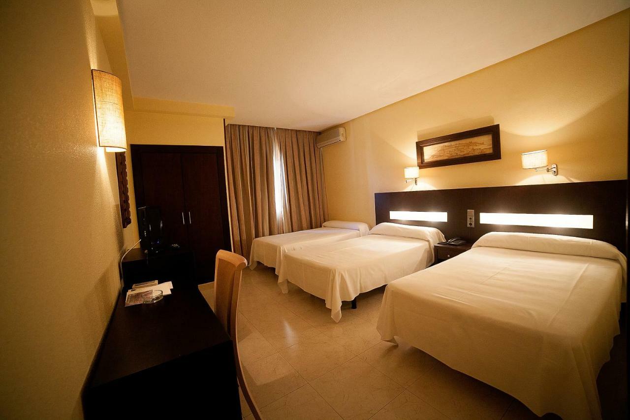 Hotel El Meson Torrijos Eksteriør billede
