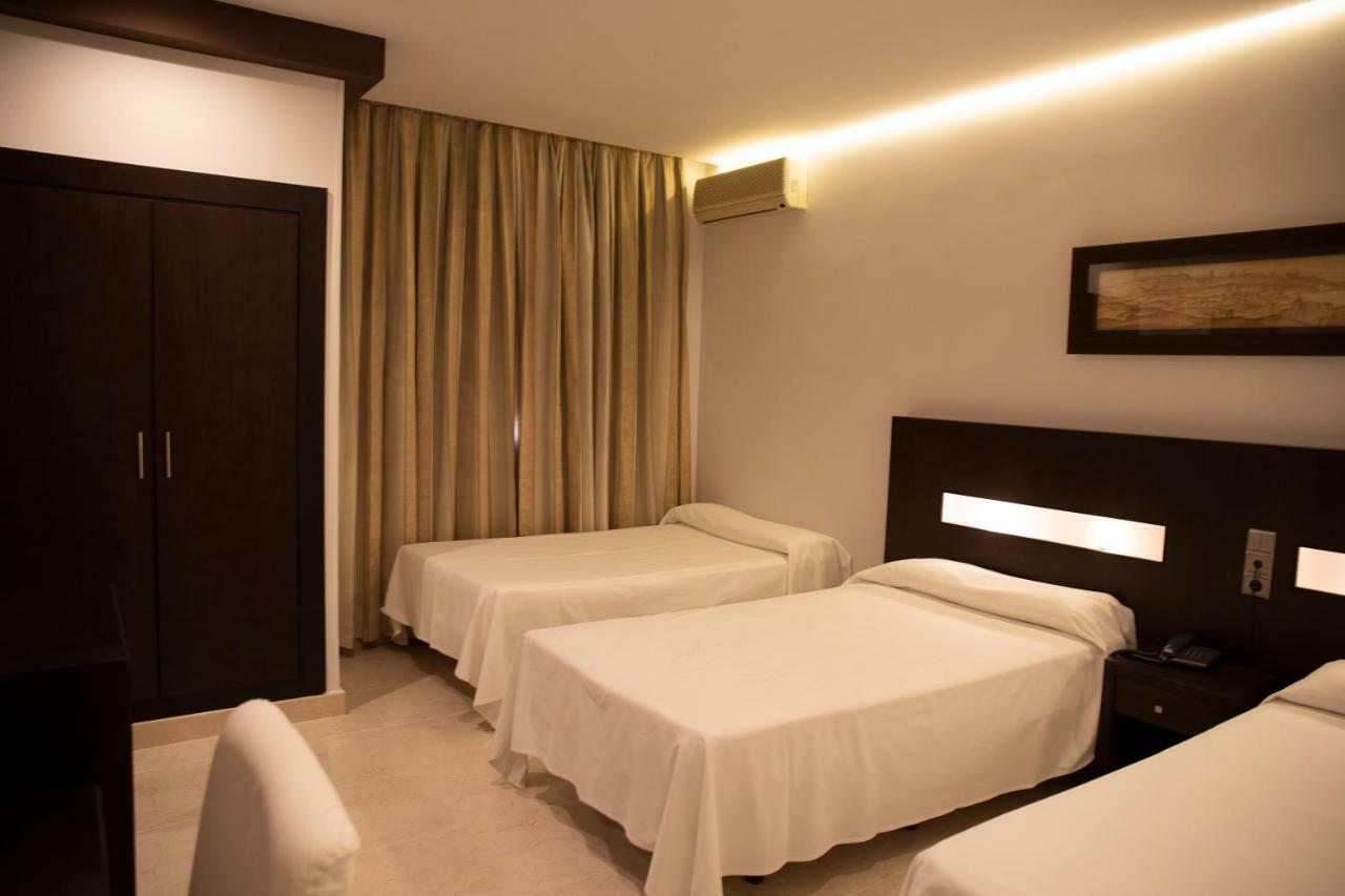 Hotel El Meson Torrijos Eksteriør billede