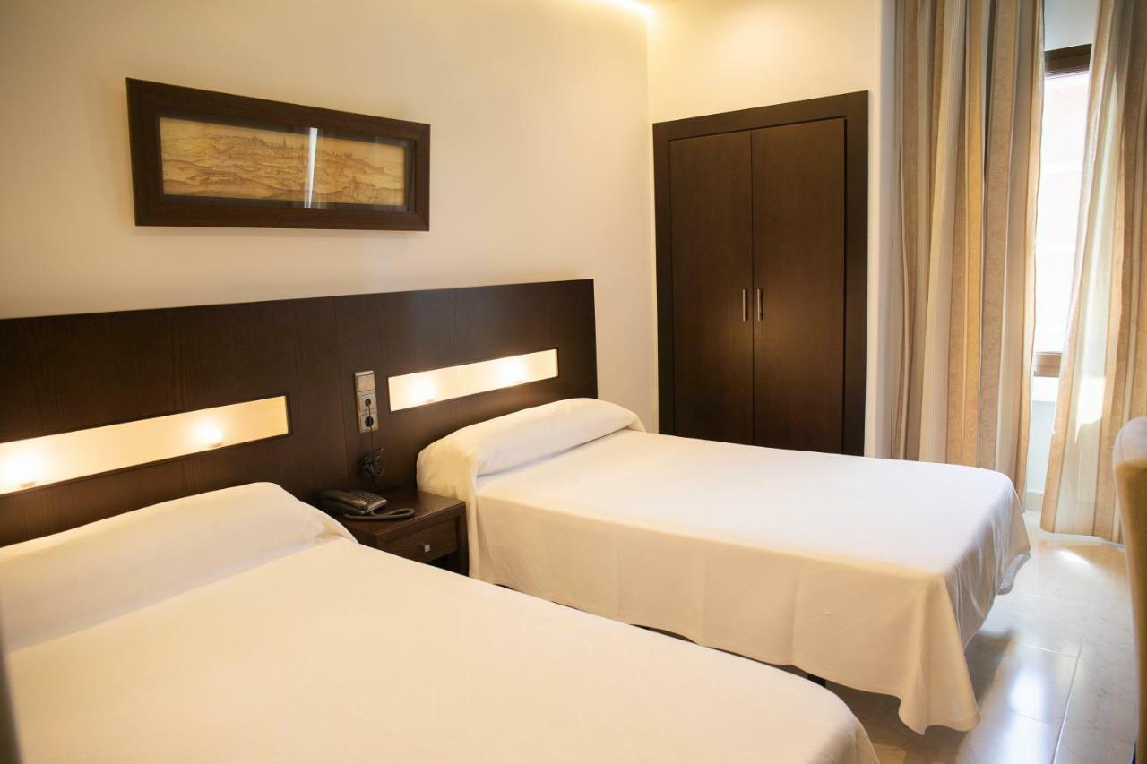 Hotel El Meson Torrijos Eksteriør billede